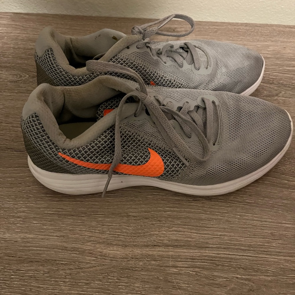 Women’s Nike shoes